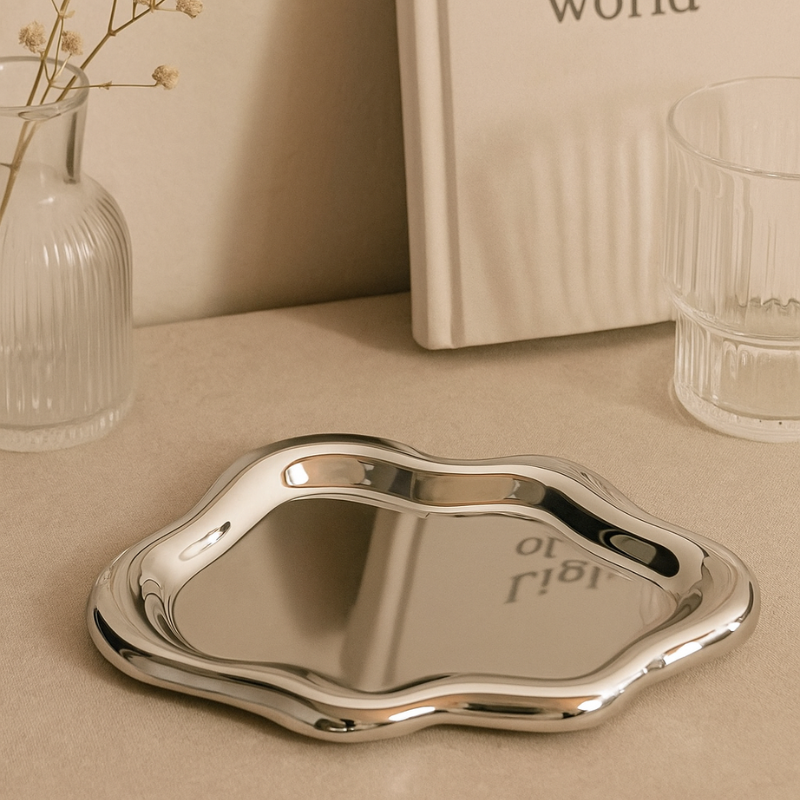 Tiny Cloud Display Dish