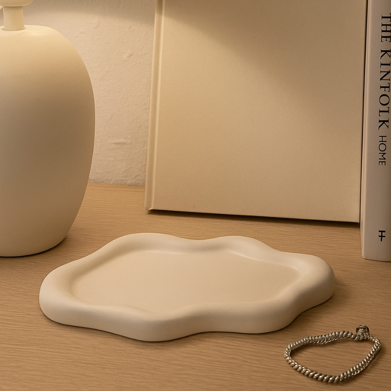 Tiny Cloud Display Dish